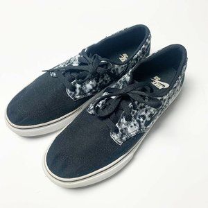 NIKE | Men's Shoes 7.5  Black And White Canvas Skate